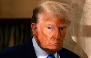 Late-Night Sighting: Trump Spotted With Mysterious Item – story